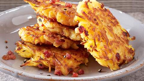 Steckrübenrösti mit Zwiebel und Schinken Rezept - Foto: House of Food / Bauer Food Experts KG