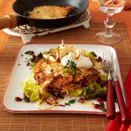 Steckrübenpuffer an Herbstsalat Rezept Steckrübenpuffer an Herbstsalat Rezept