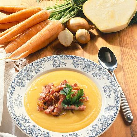 Steckrübensuppe mit Speck Rezept