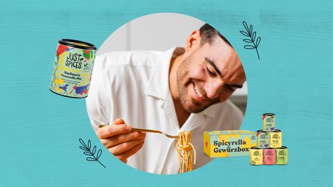 Stefano Zarrella und sein neuer Pasta-Gewürzmix mit JustSpices - Foto: LECKER.de/JustSpices