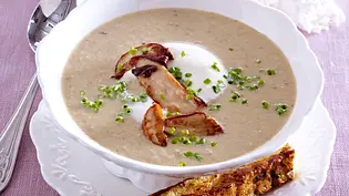 Steinpilz-Cremesuppe Rezept - Foto: LECKER @ Bauer Media Group Steinpilz-Cremesuppe Rezept - Foto: LECKER @ Bauer Media Group