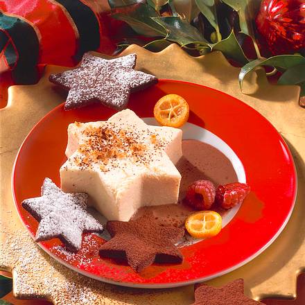 Sternenmousse in Eissoße Rezept Sternenmousse in Eissoße Rezept