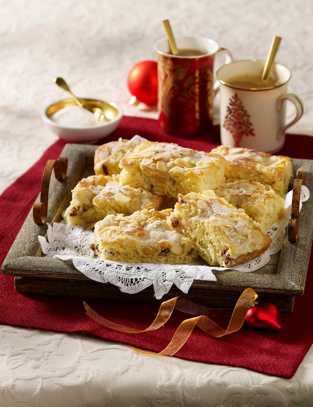 Stollen-Butter-Kuchen Rezept | LECKER