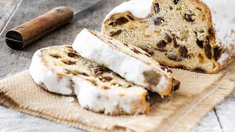 Leckerer Christstollen aus der Stollenbackform - Foto: iStock/etorres69