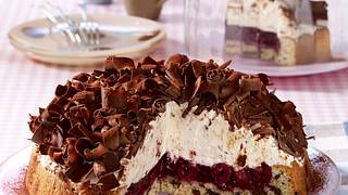 Stracciatella-Kirsch-Torte Rezept - Foto: House of Food / Bauer Food Experts KG