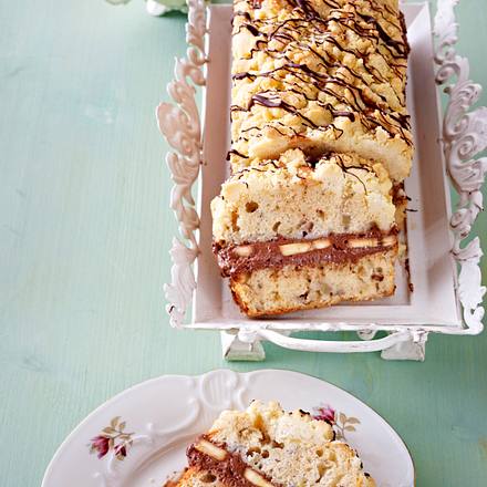 Streusel-Bananen-Kastenkuchen mit Schokoladensahne Rezept