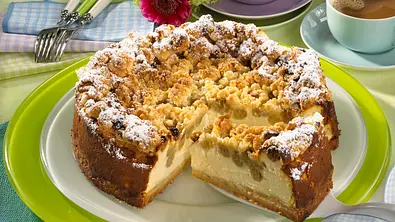 Streusel-Quarkkuchen Rezept - Foto: LECKER @ Bauer Media Group