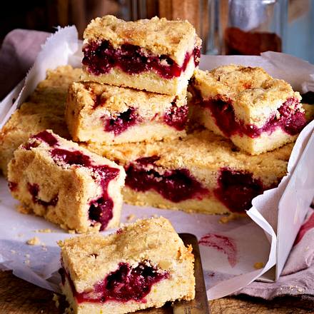 Streuselstreifen mit Brombeere und Orange Rezept Streuselstreifen mit Brombeere und Orange Rezept