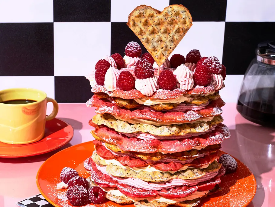 Striped Waffle Cake Zitrone-Mohn meets Red Vanilla Rezept Striped Waffle Cake Zitrone-Mohn meets Red Vanilla Rezept