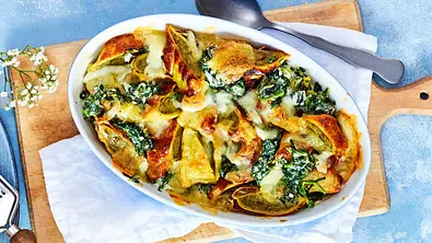 Süddeutsche 5-Zutaten-Küche: Maultaschen-Auflauf Rezept - Foto: LECKER @ Bauer Media Group