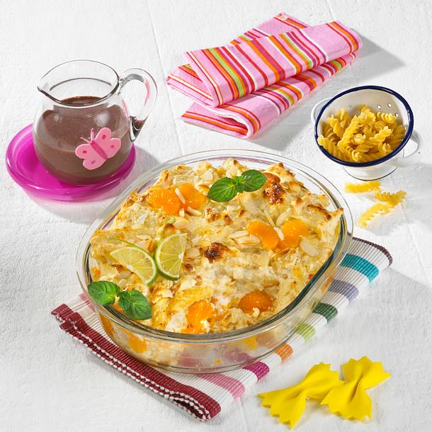 Süßer Nudel-Mandarinen-Auflauf mit Schokoladensoße Rezept Süßer Nudel-Mandarinen-Auflauf mit Schokoladensoße Rezept