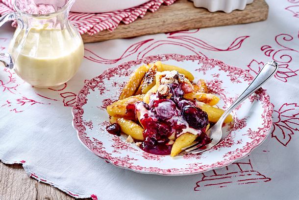 Süßes-Nichtstun-Schupfnudeln zu Punschbeeren Rezept