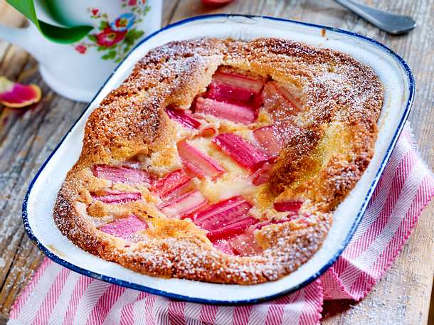 Süßes Schnäppchen: Rhabarber-Auflauf Rezept Süßes Schnäppchen: Rhabarber-Auflauf Rezept