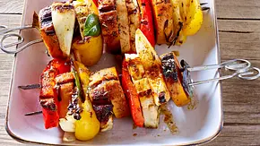 Süßkartoffel-Spieße mit Halloumi Rezept - Foto: LECKER @ Bauer Media Group