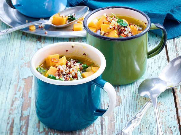 Süßkartoffel-Suppe mit Quinoa und Spinat Rezept Süßkartoffel-Suppe mit Quinoa und Spinat Rezept