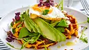 Süßkartoffel-Waffel mit Avocado und Spiegelei. - Foto: LECKER @ Bauer Media Group