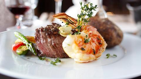 Surf and Turf Rezept - Foto: House of Food / Bauer Food Experts KG