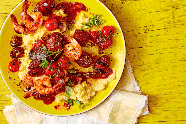 „Surf and Turf“-Pfanne auf Polenta Rezept
