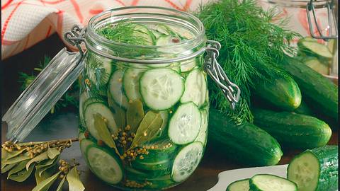 Süß-sauer eingelegte Gurken Rezept - Foto: House of Food / Bauer Food Experts KG