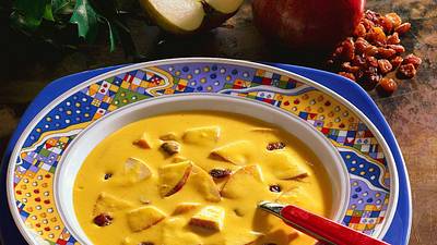 Süß-saure Apfel-Curry Suppe Rezept - Foto: House of Food / Bauer Food Experts KG