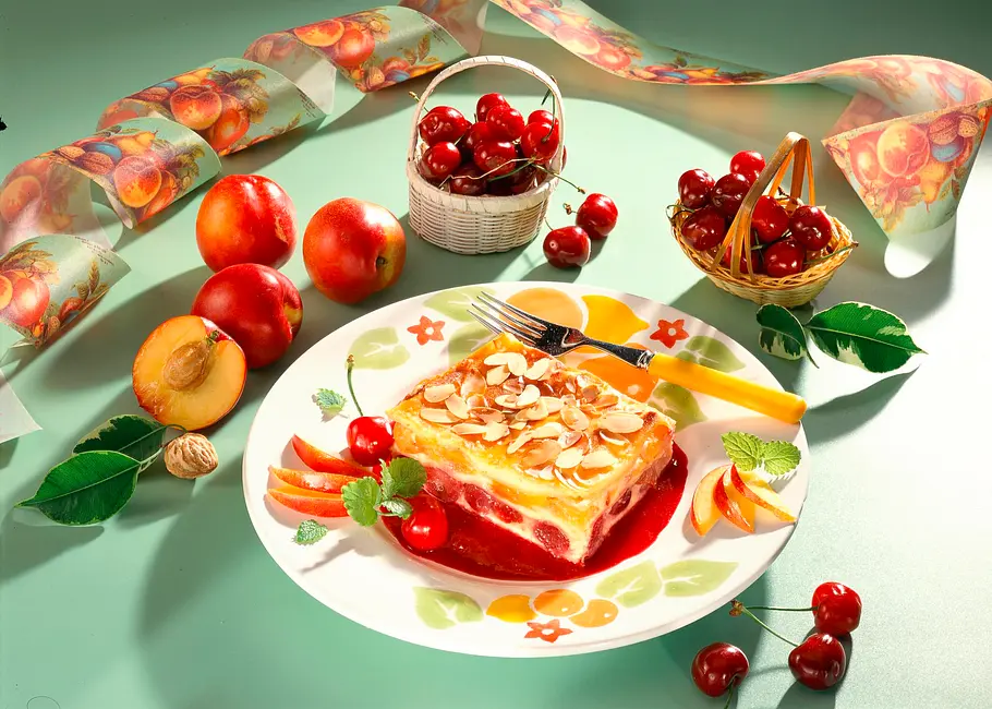 Süße Lasagne mit Kirschen und Pfirsiche Rezept Süße Lasagne mit Kirschen und Pfirsiche Rezept