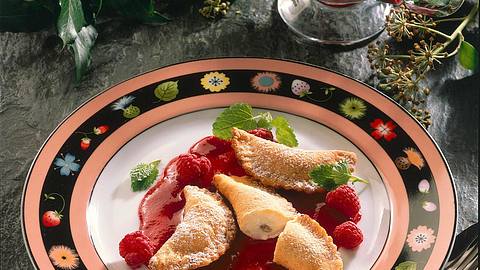 Süße Maultaschen mit Himbeersoße Rezept - Foto: Neckermann