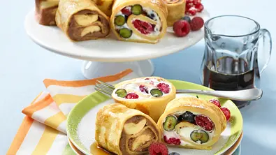 Süße Pfannkuchenröllchen Rezept - Foto: LECKER @ Bauer Media Group