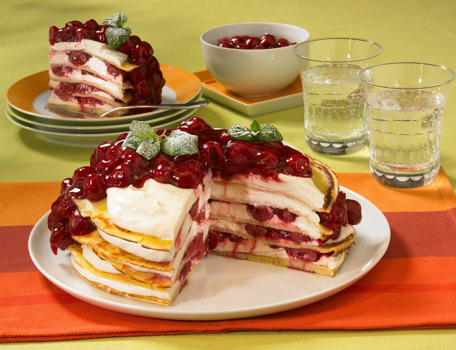 Süße Pfannkuchentorte Rezept | LECKER