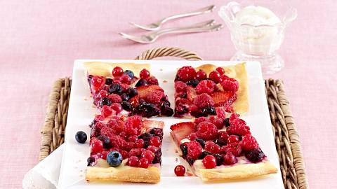 Süßer Beeren-Flammkuchen Rezept - Foto: House of Food / Bauer Food Experts KG