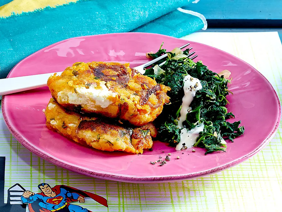 Süßkartoffel-Feta-Frikadellen mit Spinat Rezept Süßkartoffel-Feta-Frikadellen mit Spinat Rezept
