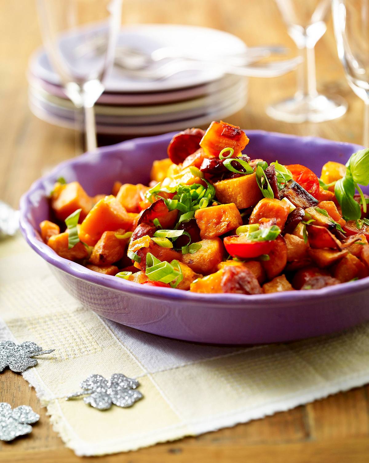 Süßkartoffel-Salat mit Chorizo und Tomaten Rezept