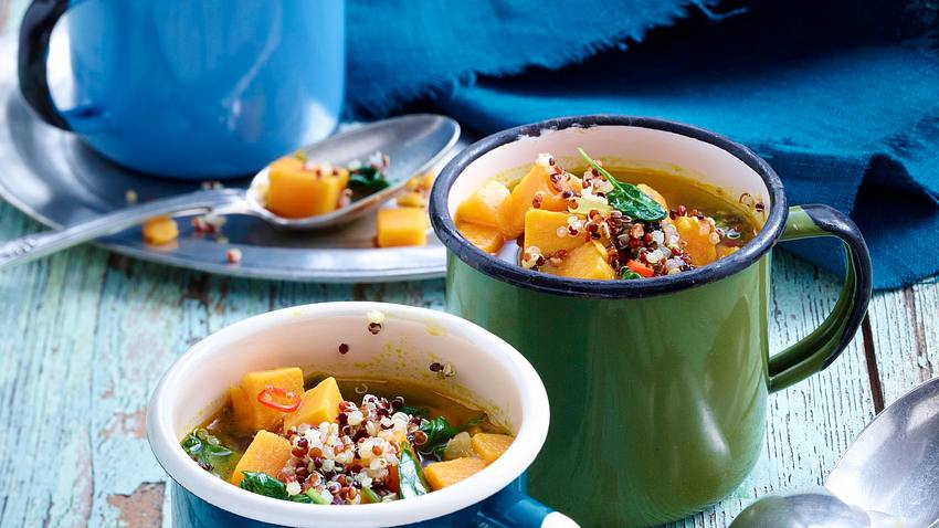 Süßkartoffel-Suppe mit Quinoa und Spinat Rezept - Foto: House of Food / Bauer Food Experts KG