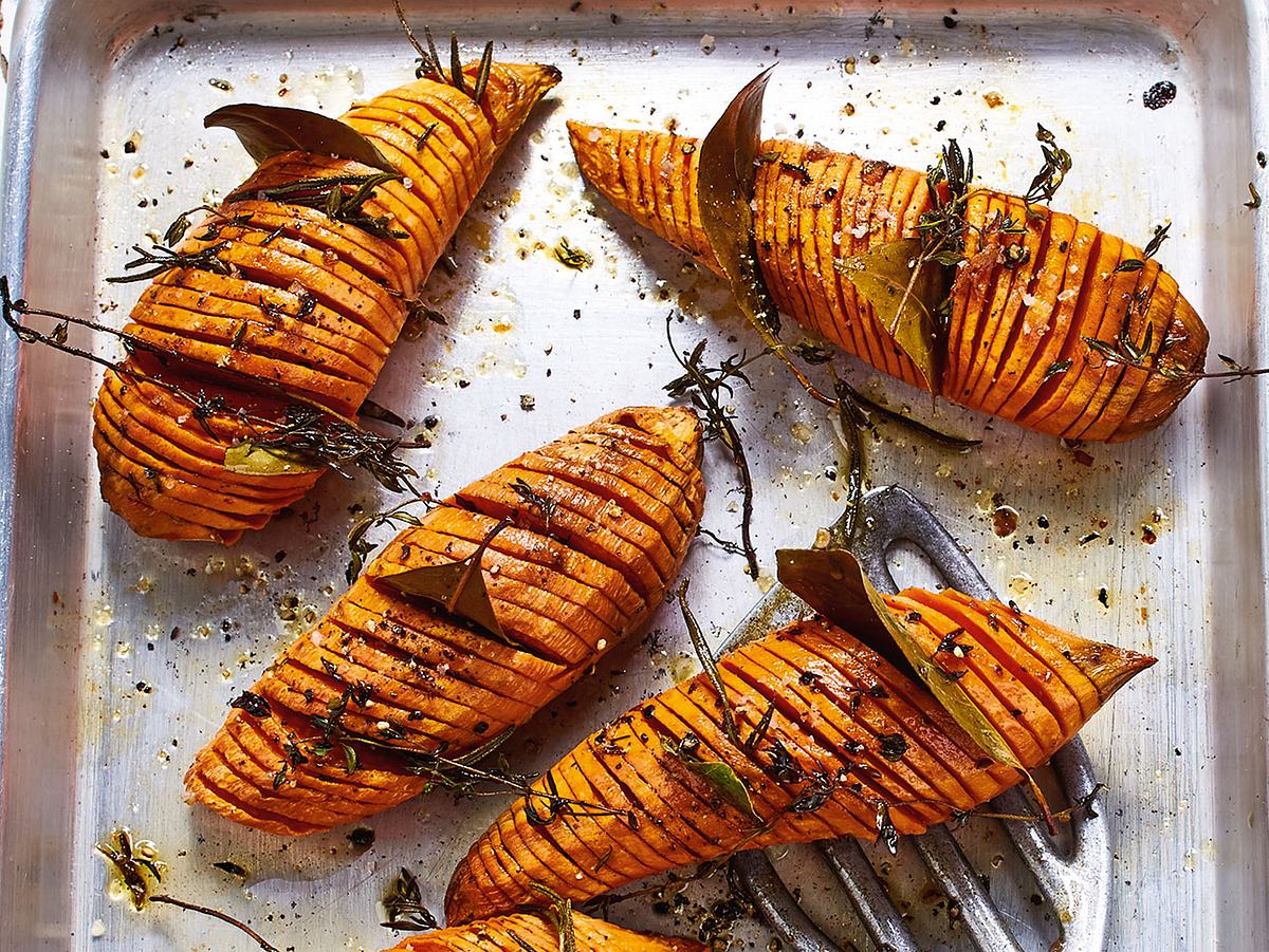 Süßkartoffeln à la Hasselback Rezept