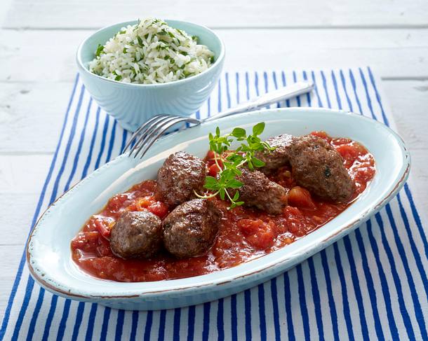 Susukakia (Hackfleischröllchen in Tomatensoße) mit Reis Rezept | LECKER