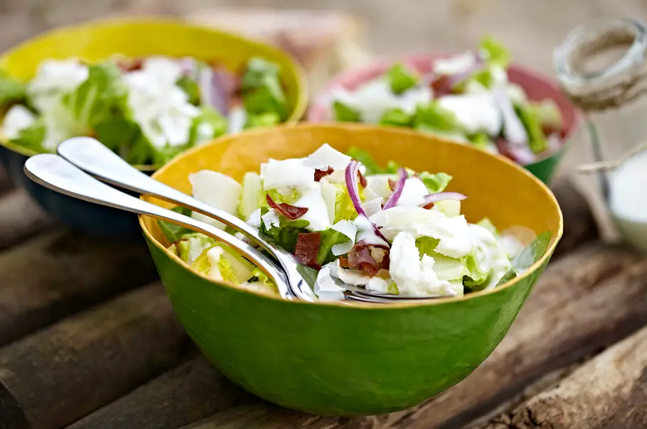 Sylter Caesar Salad mit doppelt Käse Rezept Sylter Caesar Salad mit doppelt Käse Rezept