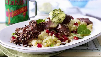 Szechuan-Lammfilet mit Granatapfel-Couscous Rezept - Foto: LECKER @ Bauer Media Group