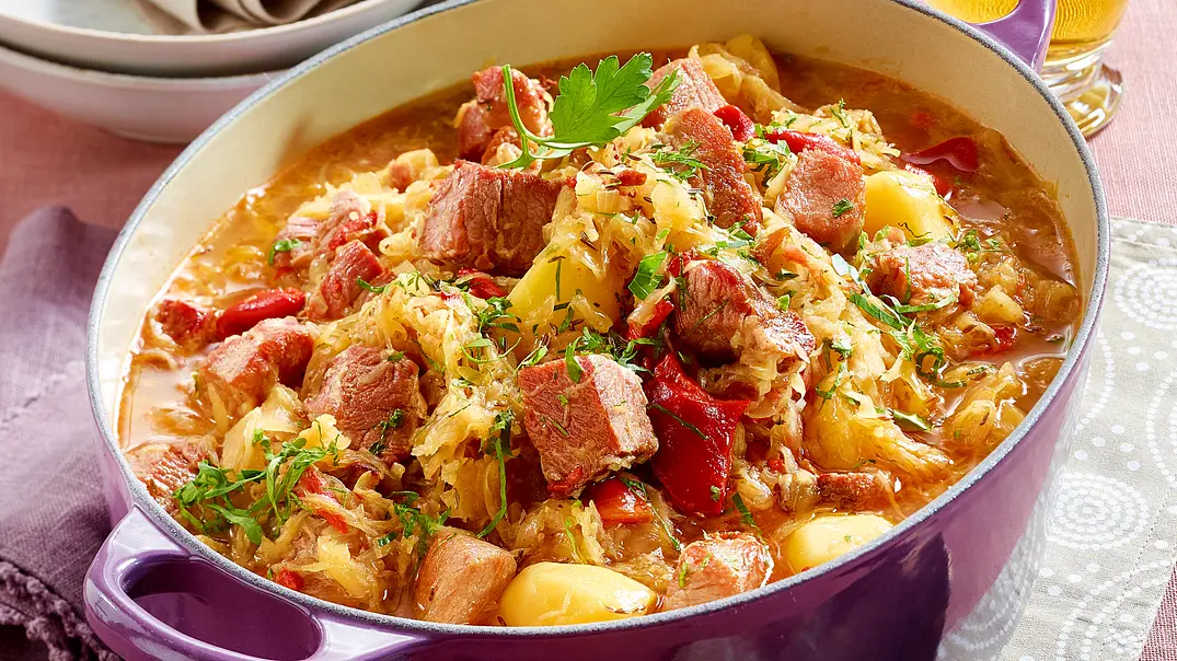 Szegediner Kasseler-Gulasch Rezept - Foto: LECKER @ Bauer Media Group Szegediner Kasseler-Gulasch Rezept - Foto: LECKER @ Bauer Media Group