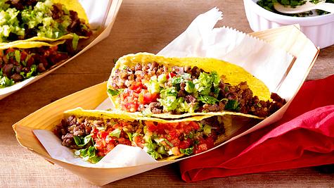 Tacos mit Huftsteak und Tomatensalsa Rezept - Foto: House of Food / Bauer Food Experts KG
