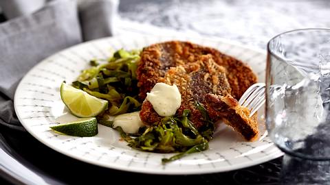 Tafelspitzschnitzel mit Limetten-Meerrettich-Mayo Rezept - Foto: House of Food / Bauer Food Experts KG