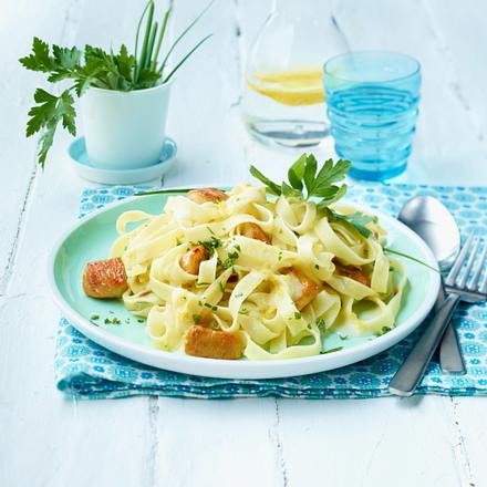 Tagliatelle al limone (Bandnudeln mit Zitronen-Soße) Rezept
