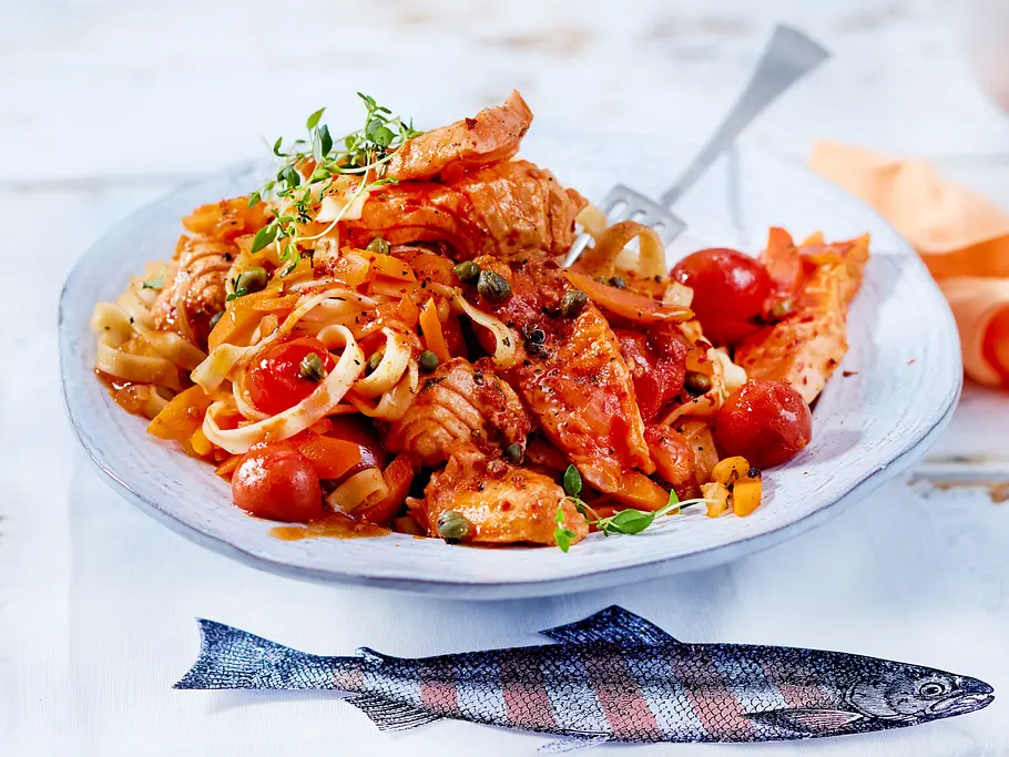 Tagliatelle al Salmone mit sizilianischem Sugo Rezept