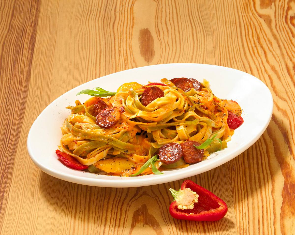 Tagliatelle in Chorizo-Paprikasoße (Pastasoße) Rezept