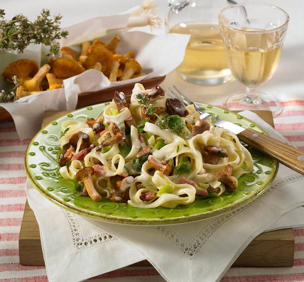 Tagliatelle mit Pfifferlingen Rezept Tagliatelle mit Pfifferlingen Rezept