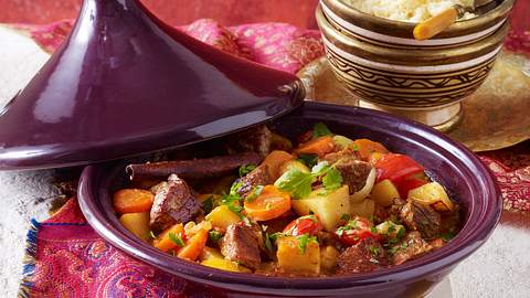 Tajine mit Rindfleisch und Kartoffeln Rezept - Foto: House of Food / Bauer Food Experts KG