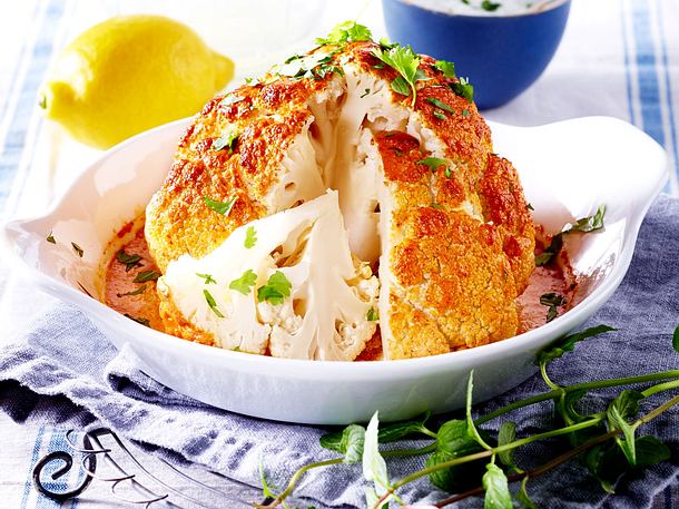Tandoori-Blumenkohl mit Minze und Koriander Rezept Tandoori-Blumenkohl mit Minze und Koriander Rezept