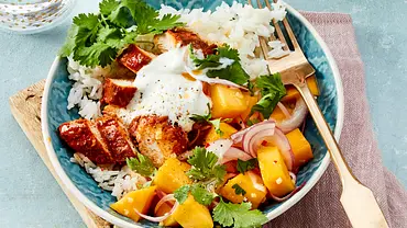 Tandoori-Bowl mit Kokosreis Rezept - Foto: LECKER @ Bauer Media Group Tandoori-Bowl mit Kokosreis Rezept - Foto: LECKER @ Bauer Media Group