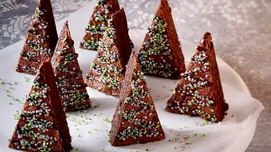 Tannenbaum-Brownies Rezept - Foto: LECKER @ Bauer Media Group