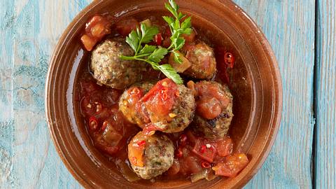 Tapas: Hackbällchen in Tomatensoße (Albondigas Andaluz) Rezept - Foto: House of Food / Bauer Food Experts KG