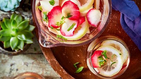 Tapasparty – Sangria rosé Rezept - Foto: House of Food / Bauer Food Experts KG