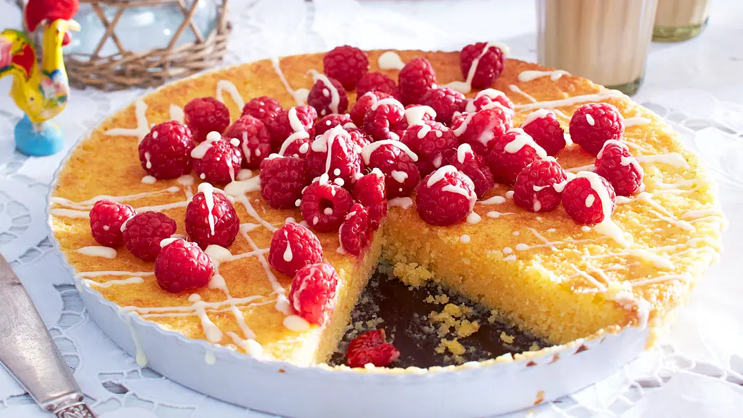 Tarte de Amêndoa (saftiger Mandelkuchen) Rezept - Foto: LECKER @ Bauer Media Group Tarte de Amêndoa (saftiger Mandelkuchen) Rezept - Foto: LECKER @ Bauer Media Group
